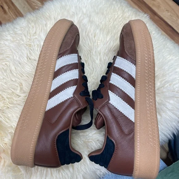 Adidas Brown and White Sneakers with Signature Stripes - Picture 6 of 10